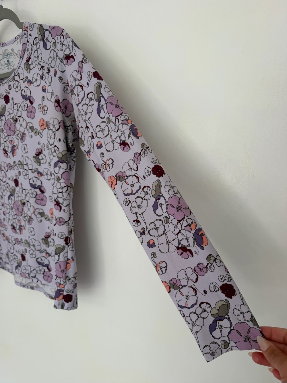 Patagonia Lavender Purple Floral Base Layer Capilene Performance Outdoors Shirt - Picture 7 of 13